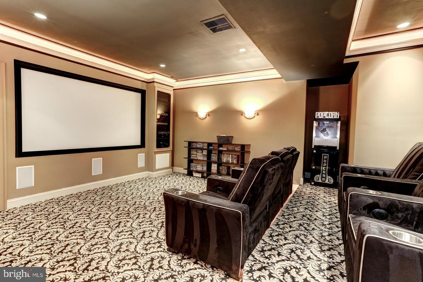 LEE HEIGHTS - Residential