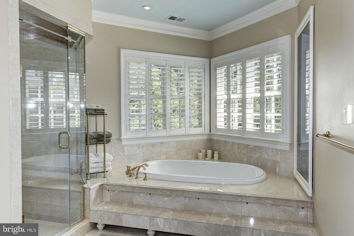 LEE HEIGHTS - Residential