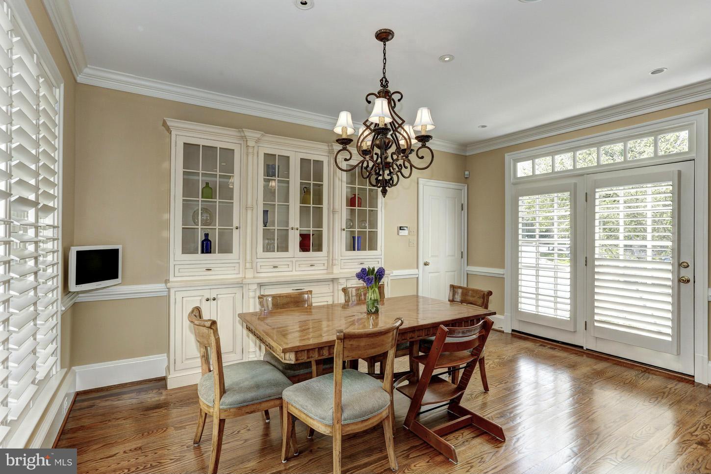 LEE HEIGHTS - Residential