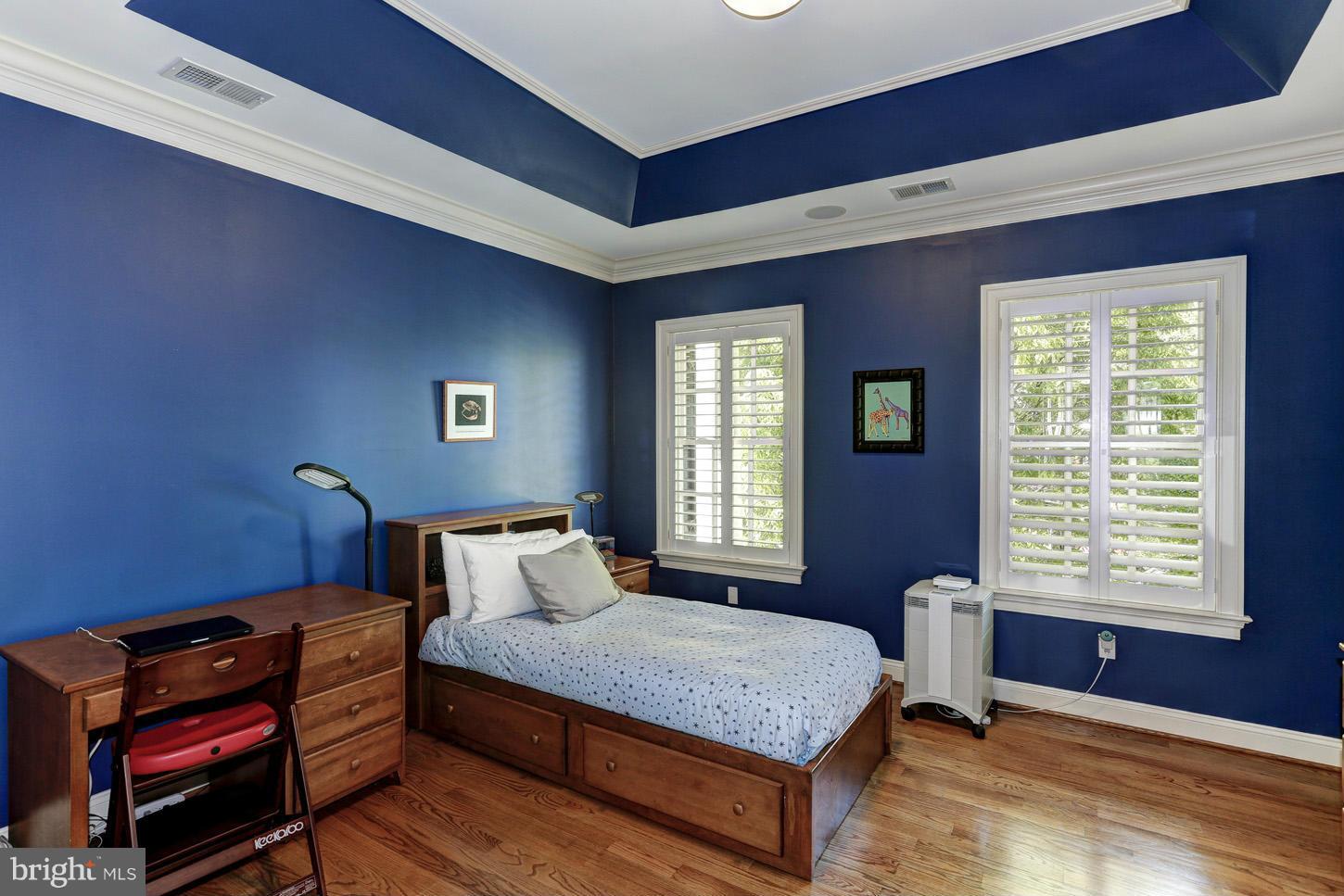 LEE HEIGHTS - Residential