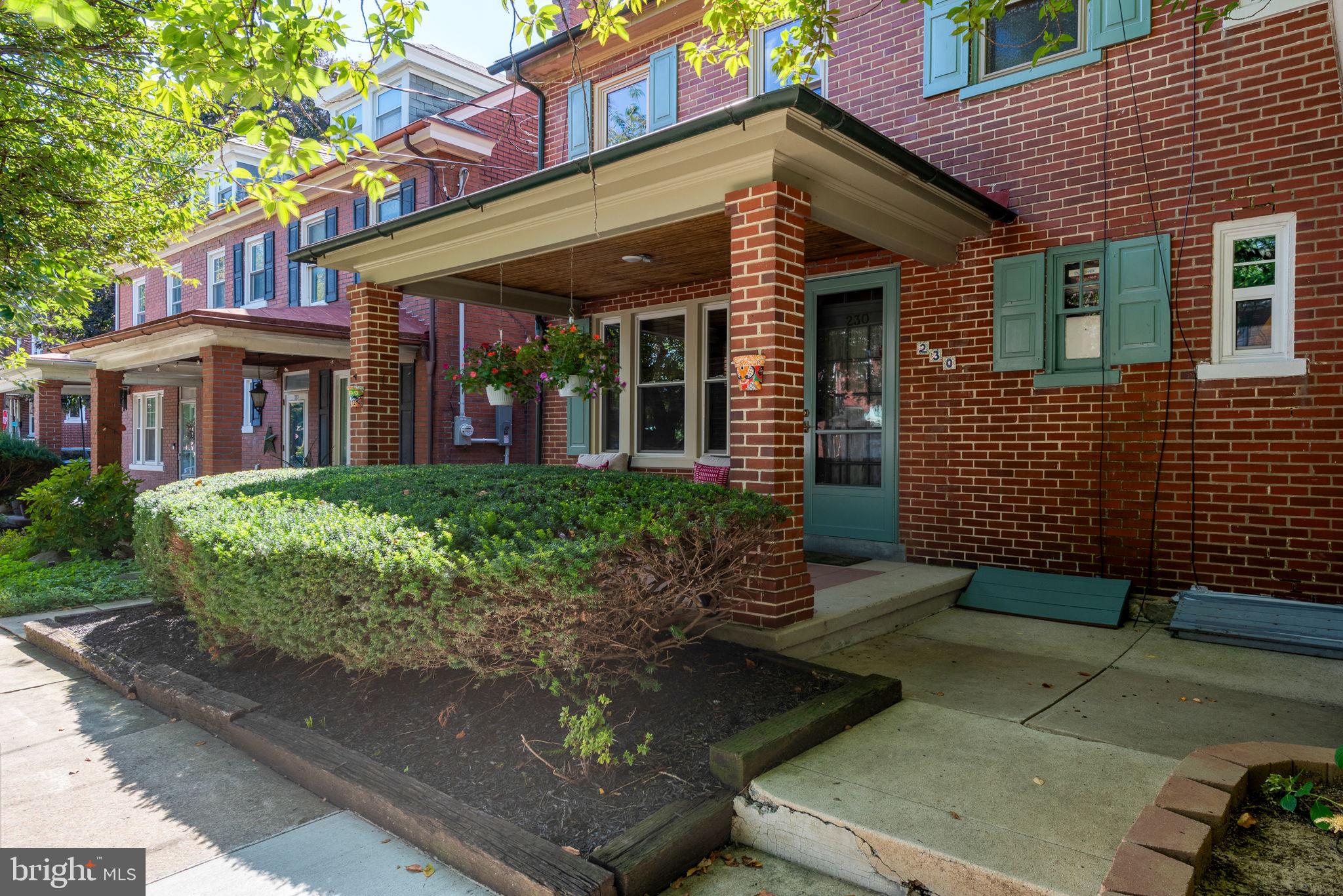 230 PEARL STREET