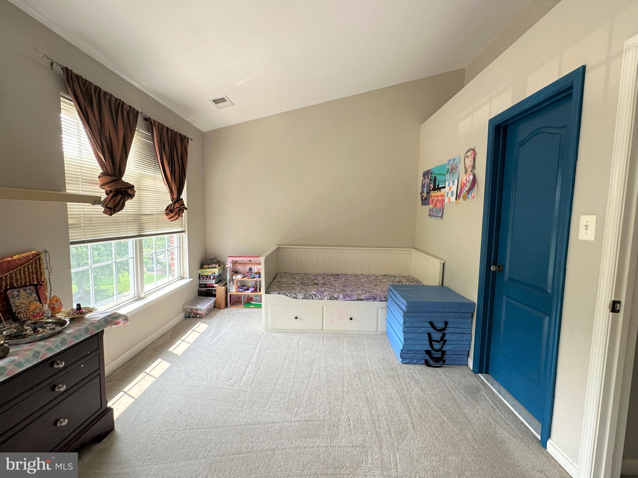 WOODLAND PARK - Residential Lease