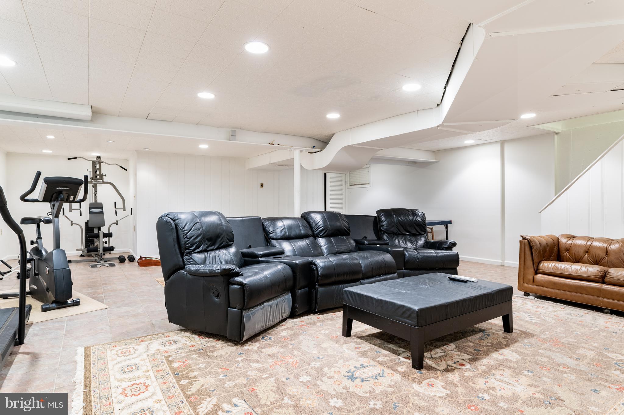 GLADWYNE - Residential