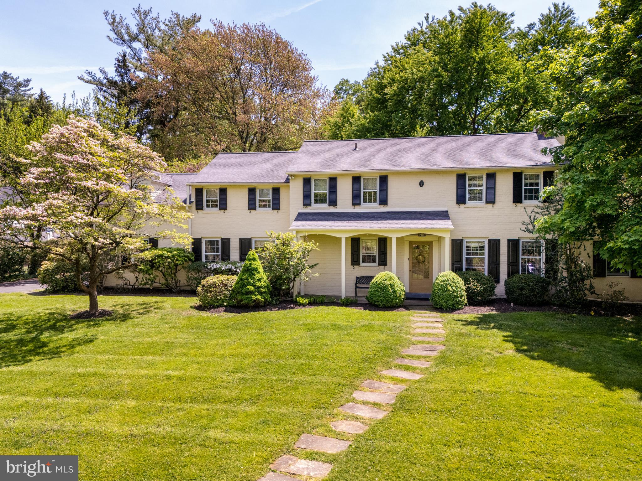 GLADWYNE - Residential