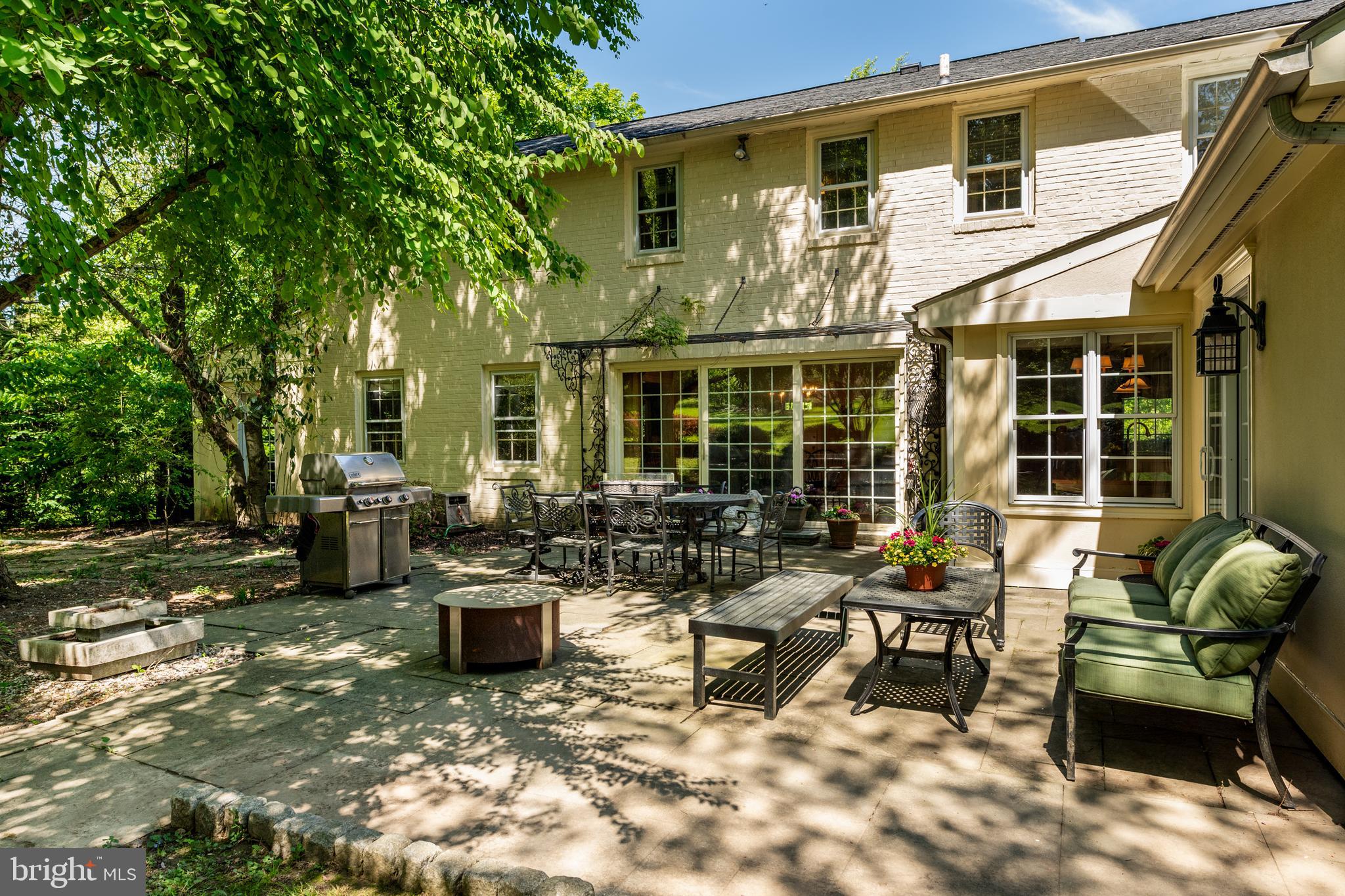 GLADWYNE - Residential