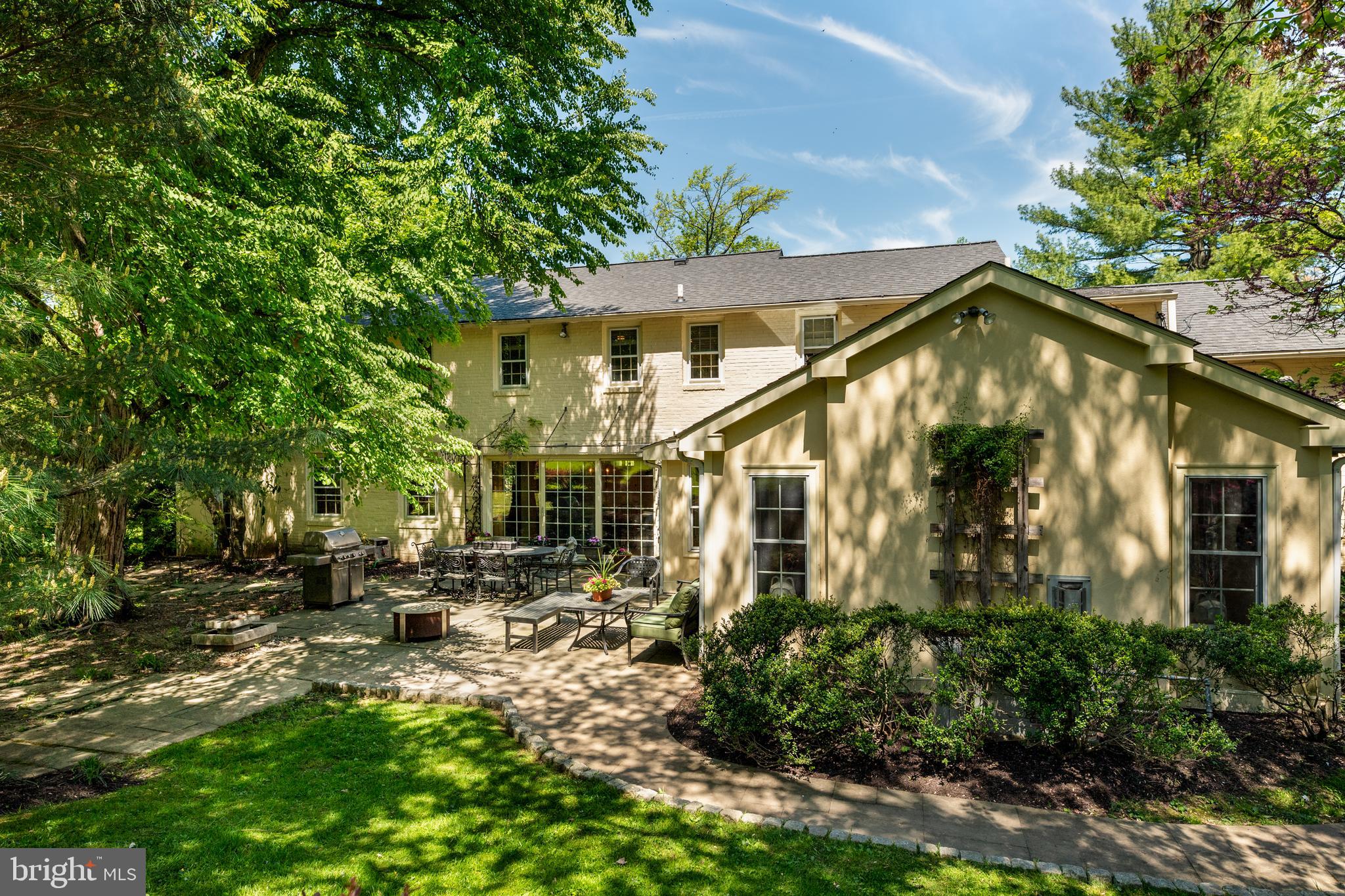 GLADWYNE - Residential