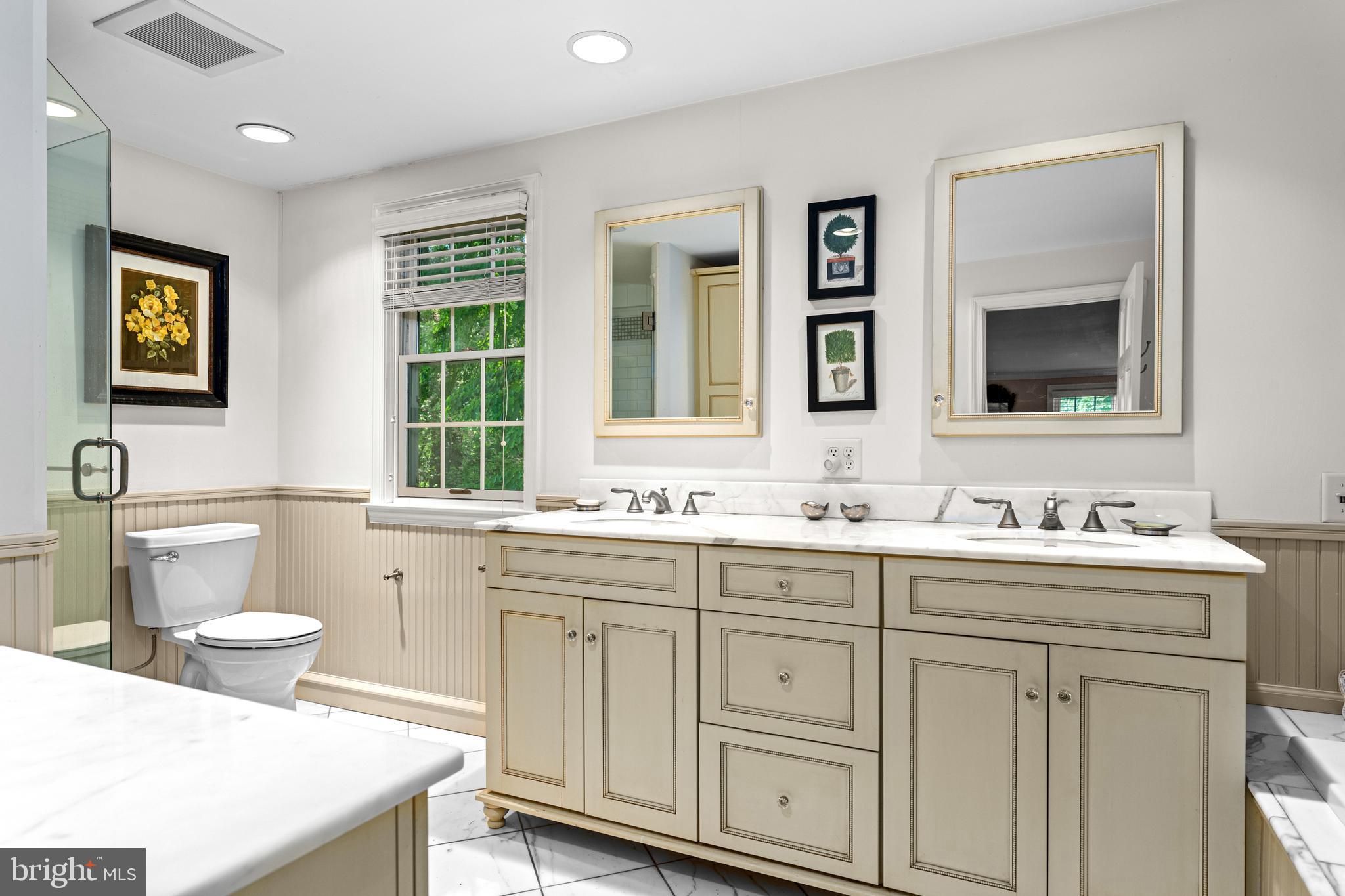 GLADWYNE - Residential