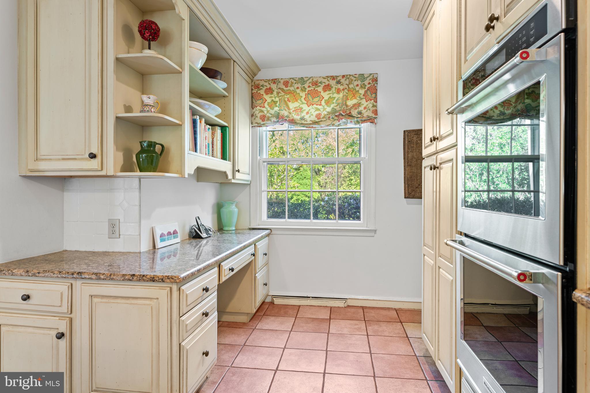 GLADWYNE - Residential