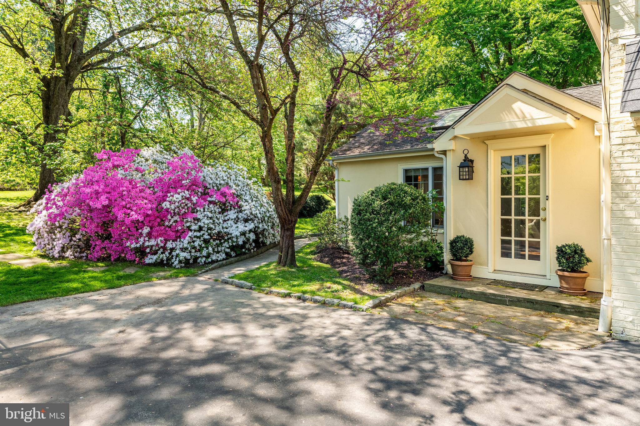 GLADWYNE - Residential