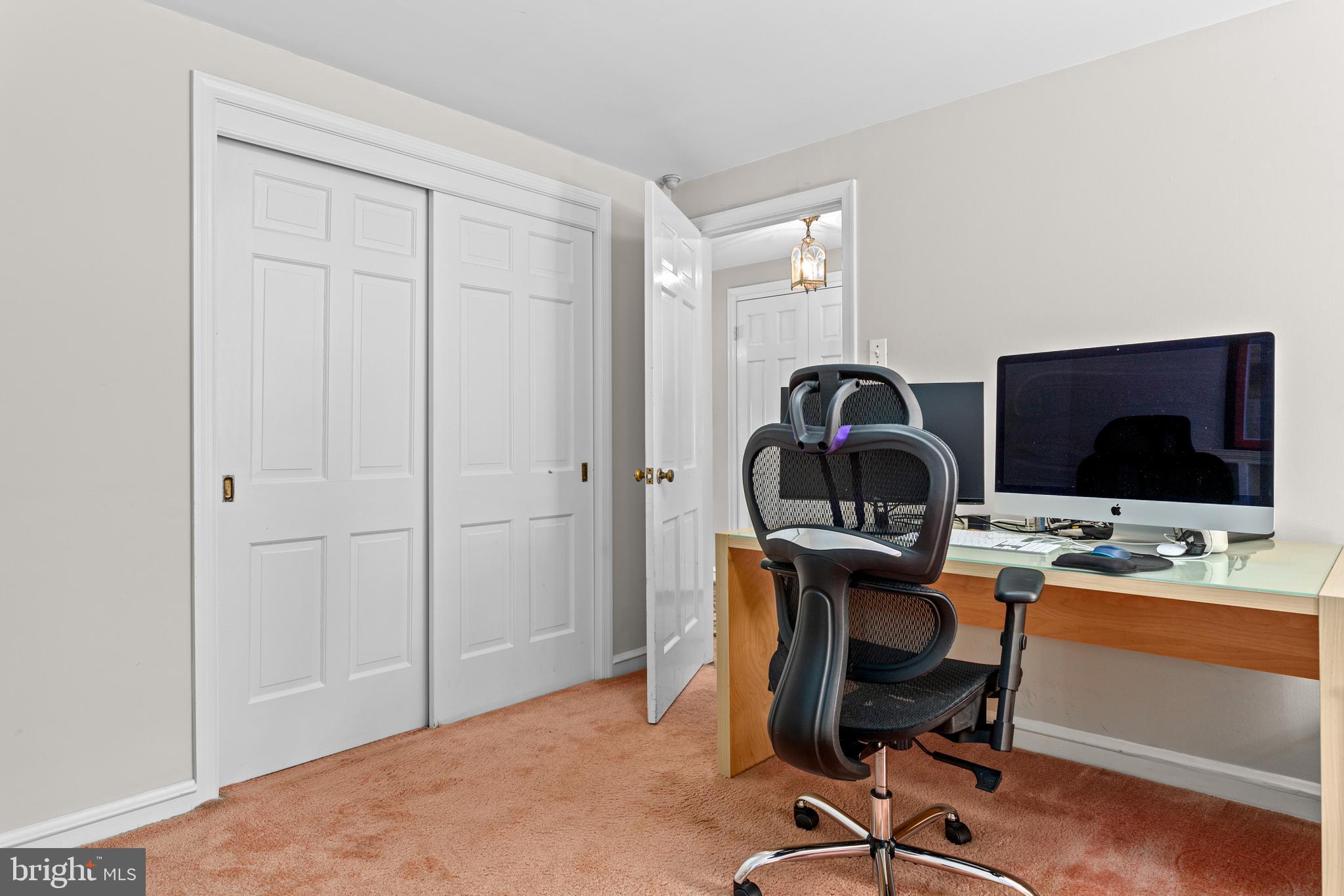 GLADWYNE - Residential