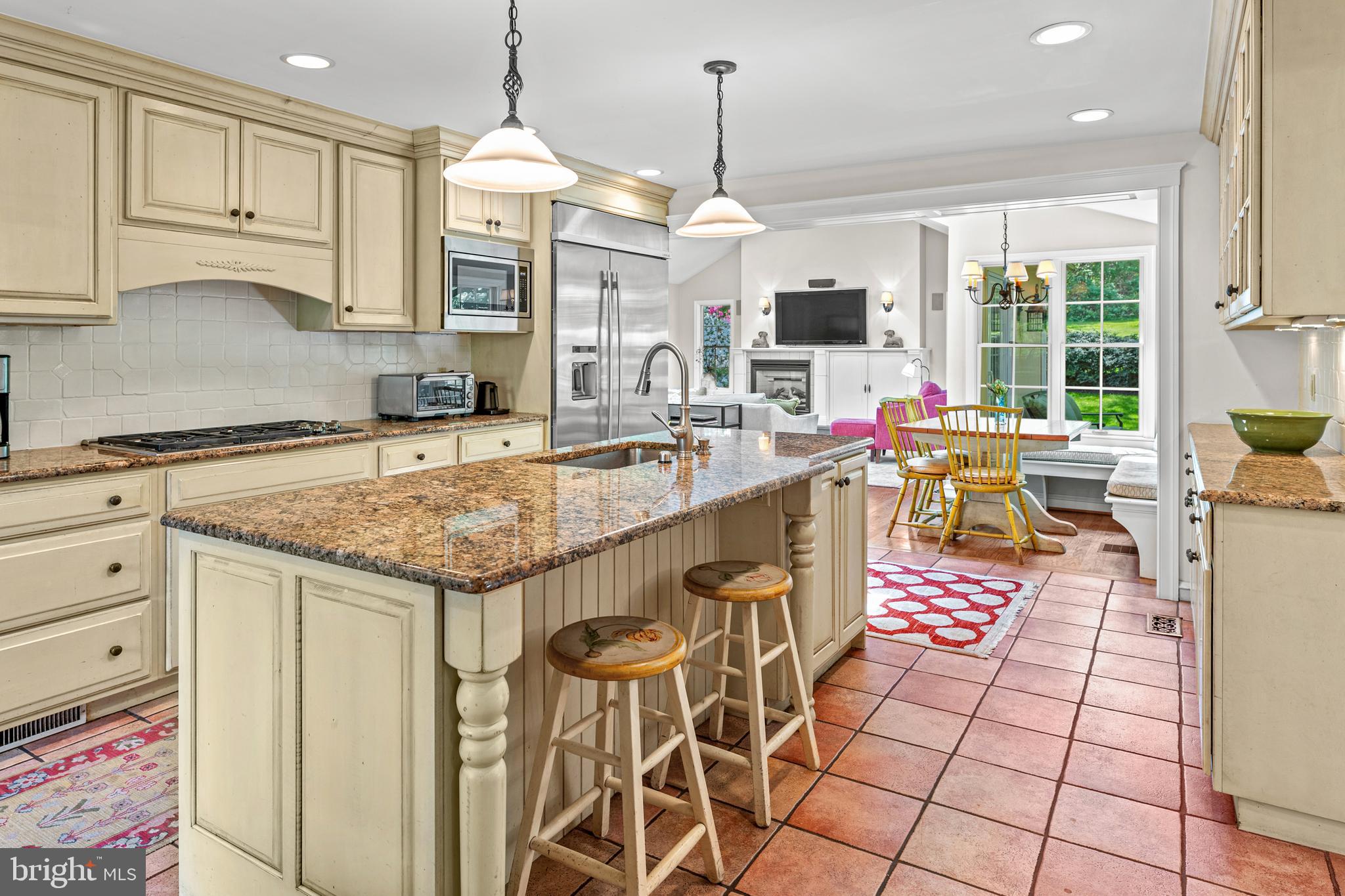 GLADWYNE - Residential