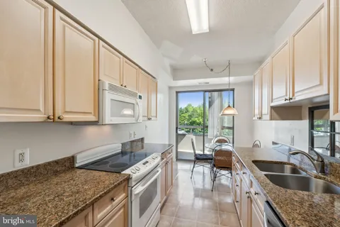 3200 N Leisure World Boulevard Unit 115, Silver Spring, MD 20906 - MLS#: MDMC2177852
