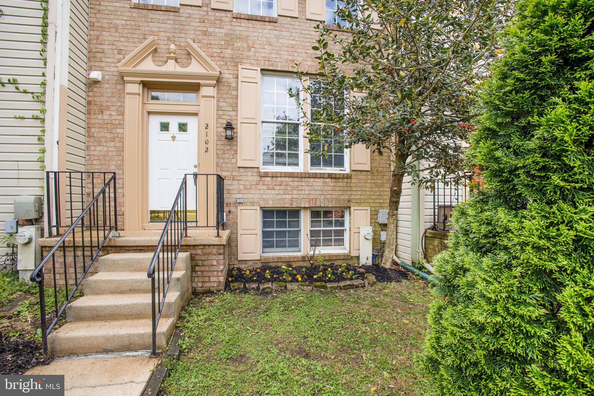 SEVEN OAKS - Residential