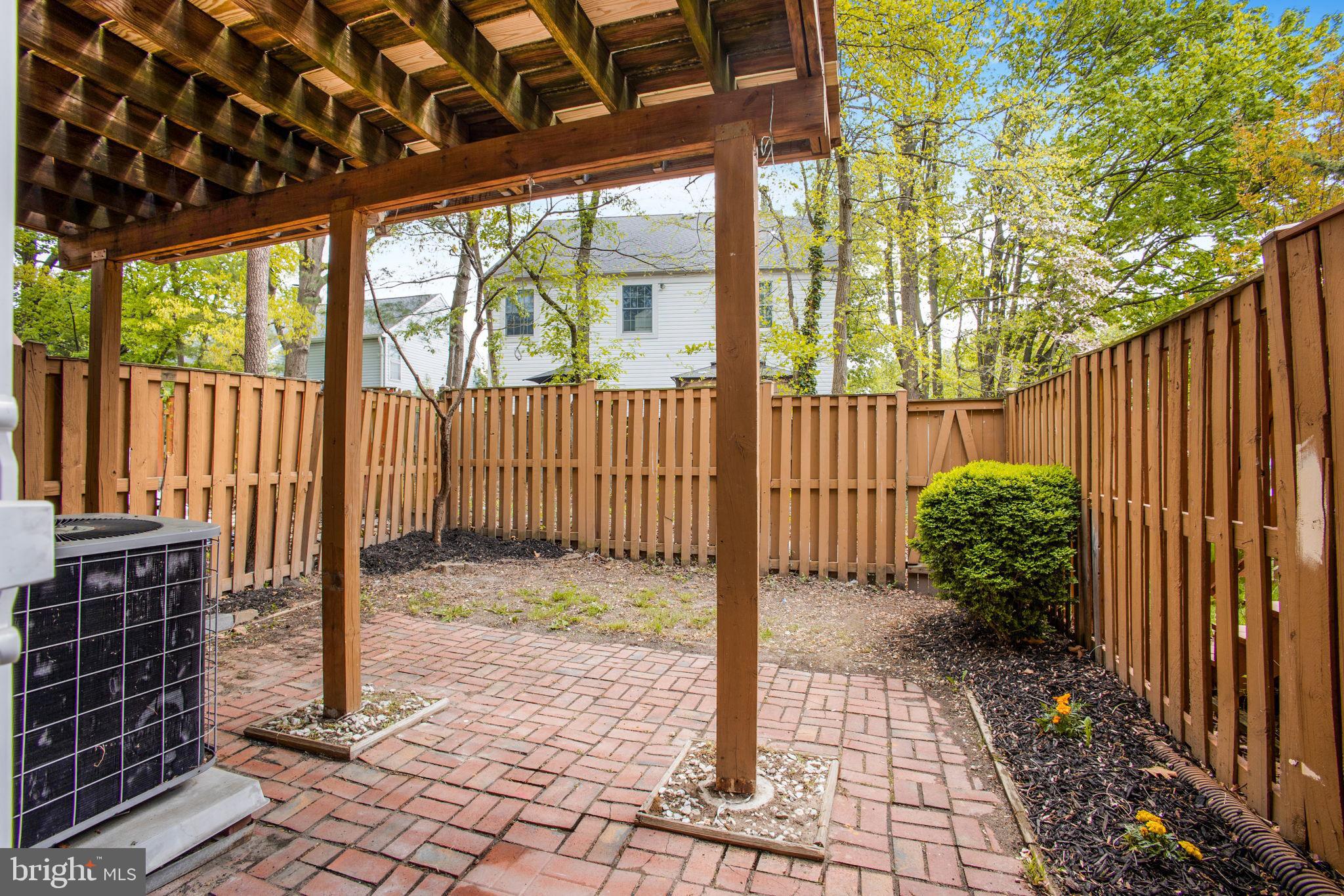 SEVEN OAKS - Residential