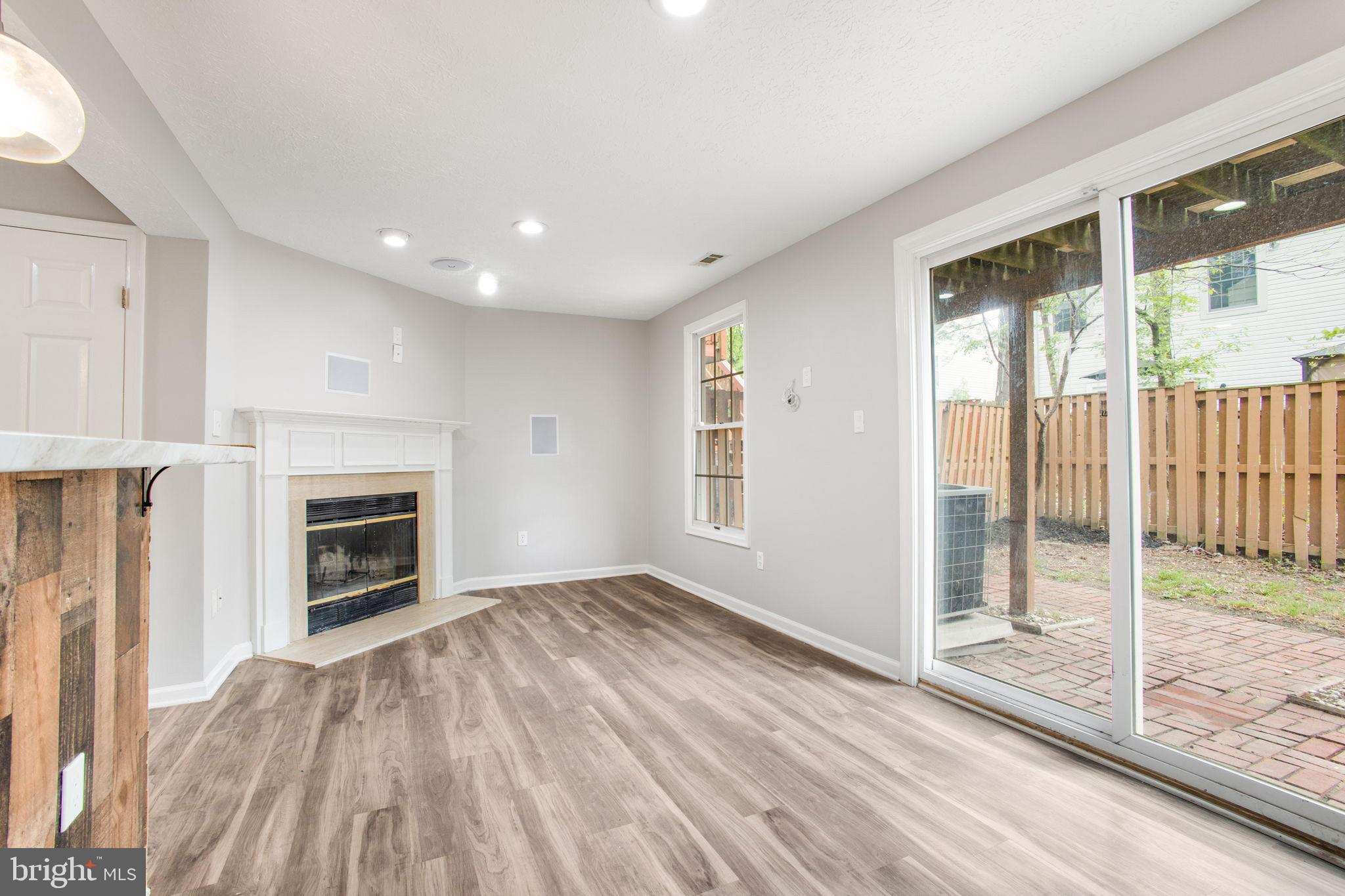 SEVEN OAKS - Residential