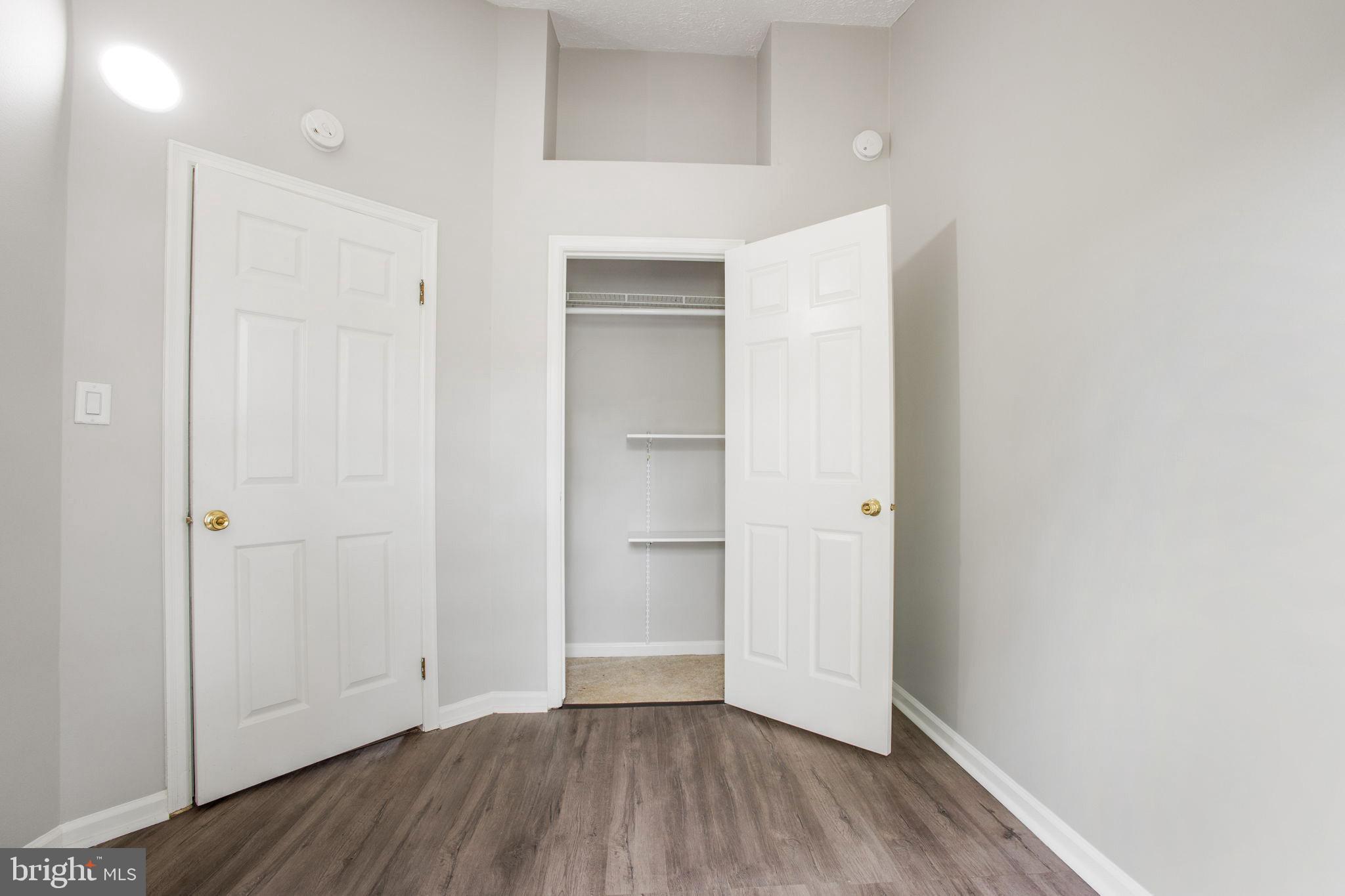 SEVEN OAKS - Residential