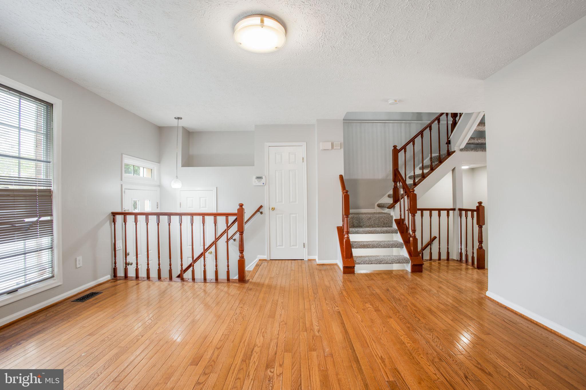 SEVEN OAKS - Residential