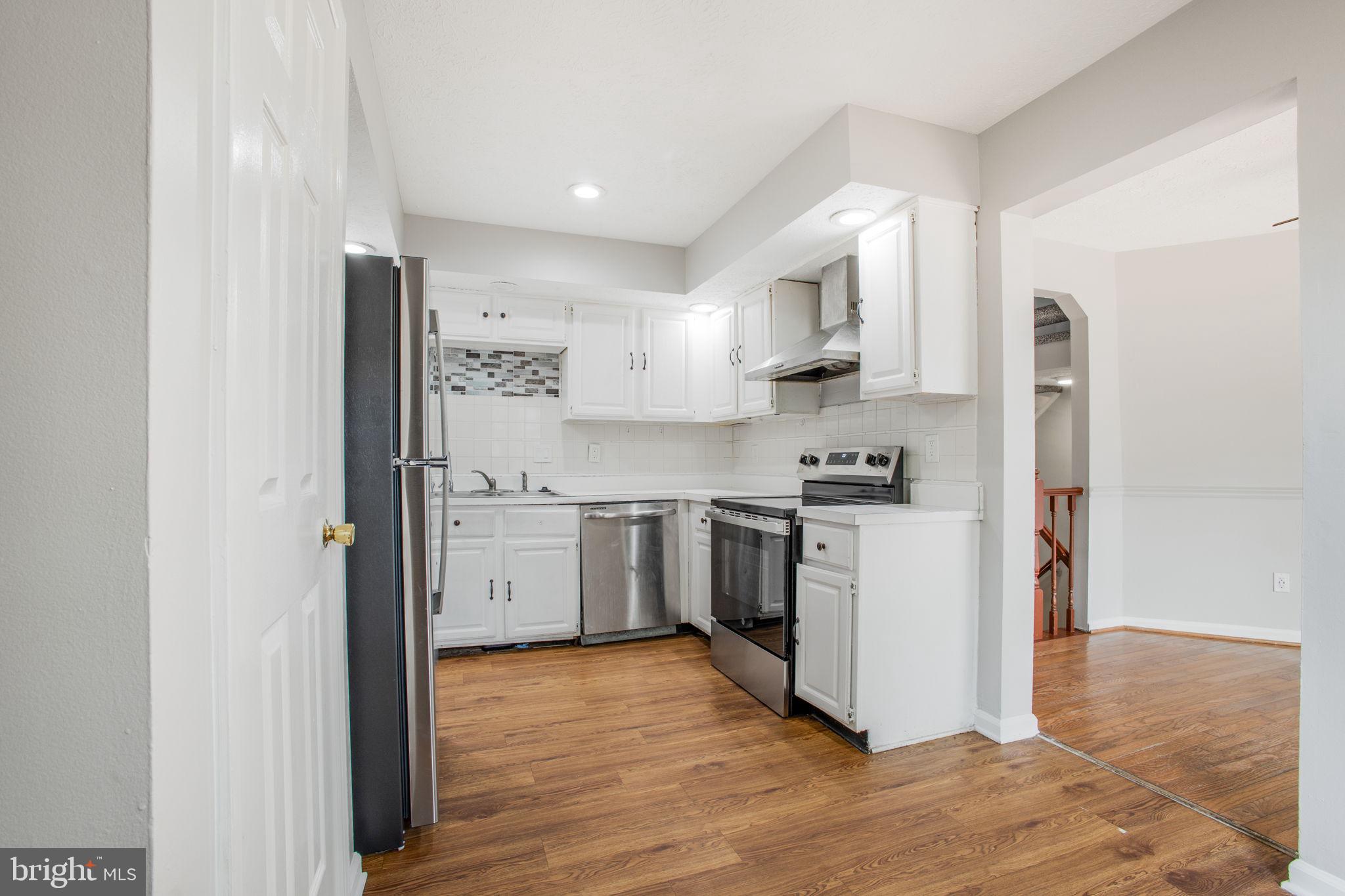 SEVEN OAKS - Residential