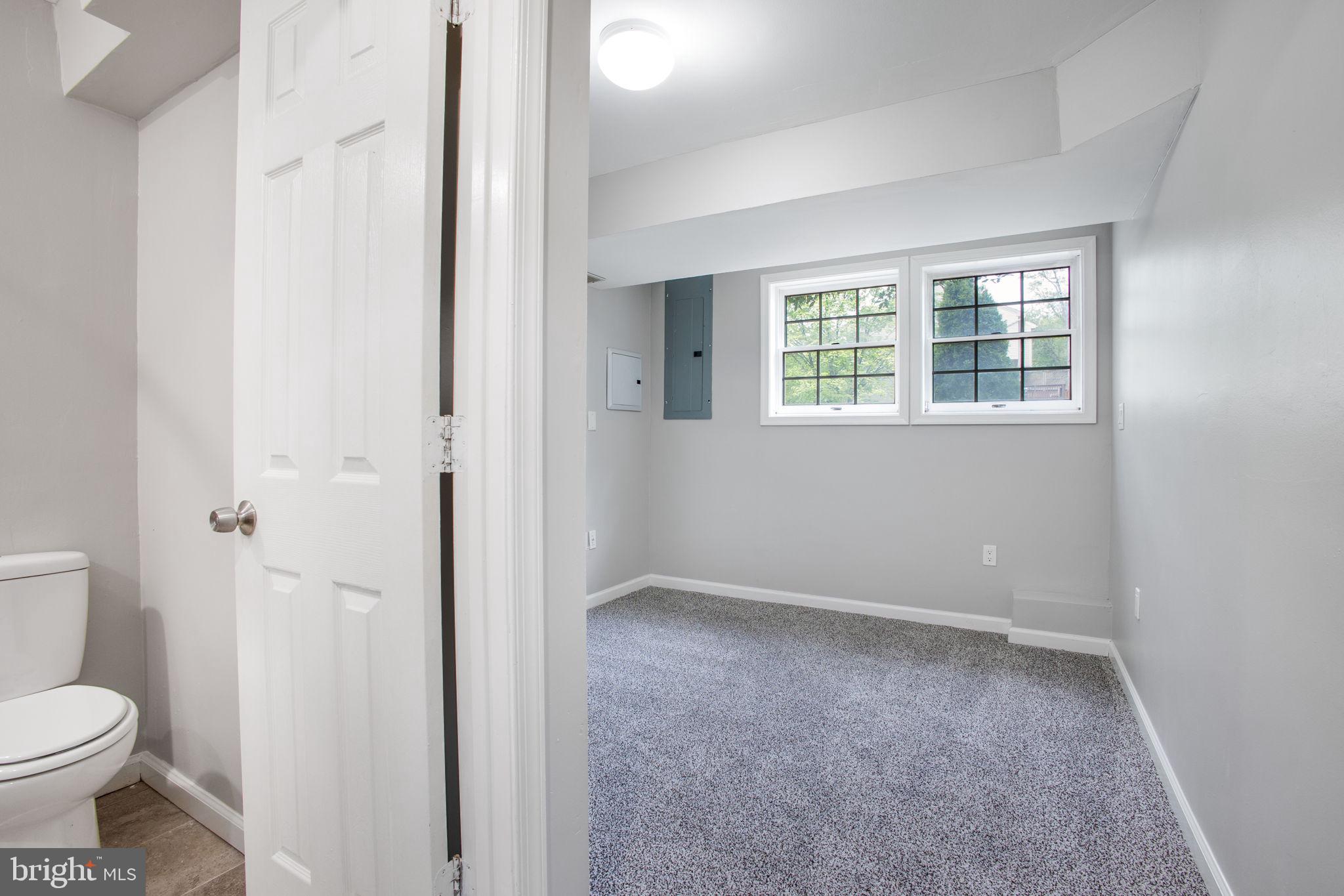 SEVEN OAKS - Residential