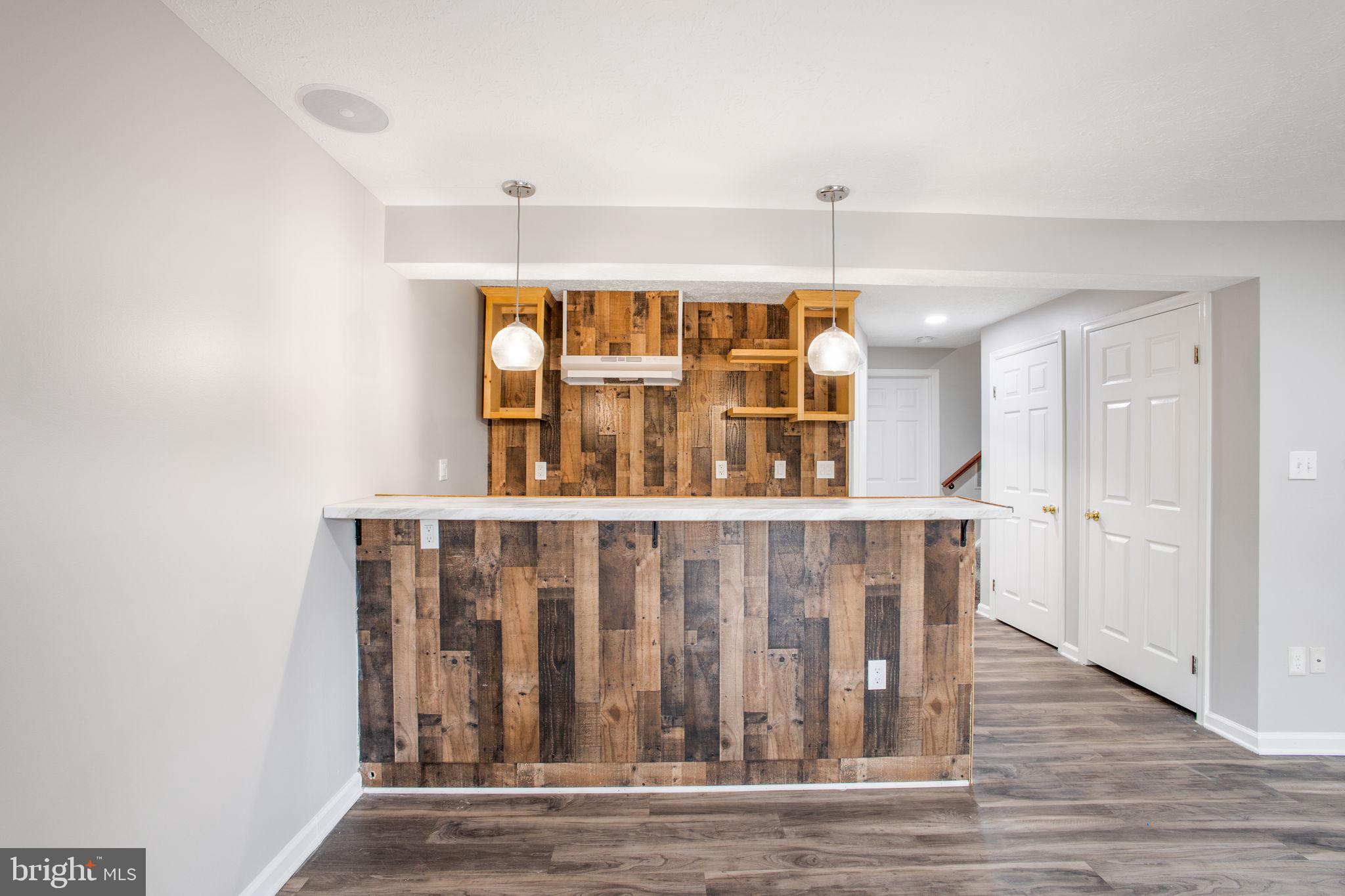 SEVEN OAKS - Residential