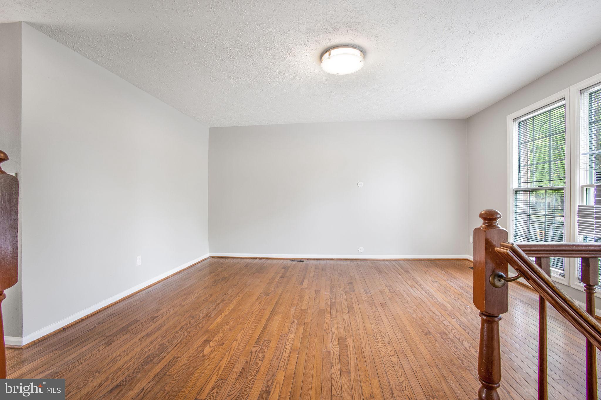 SEVEN OAKS - Residential