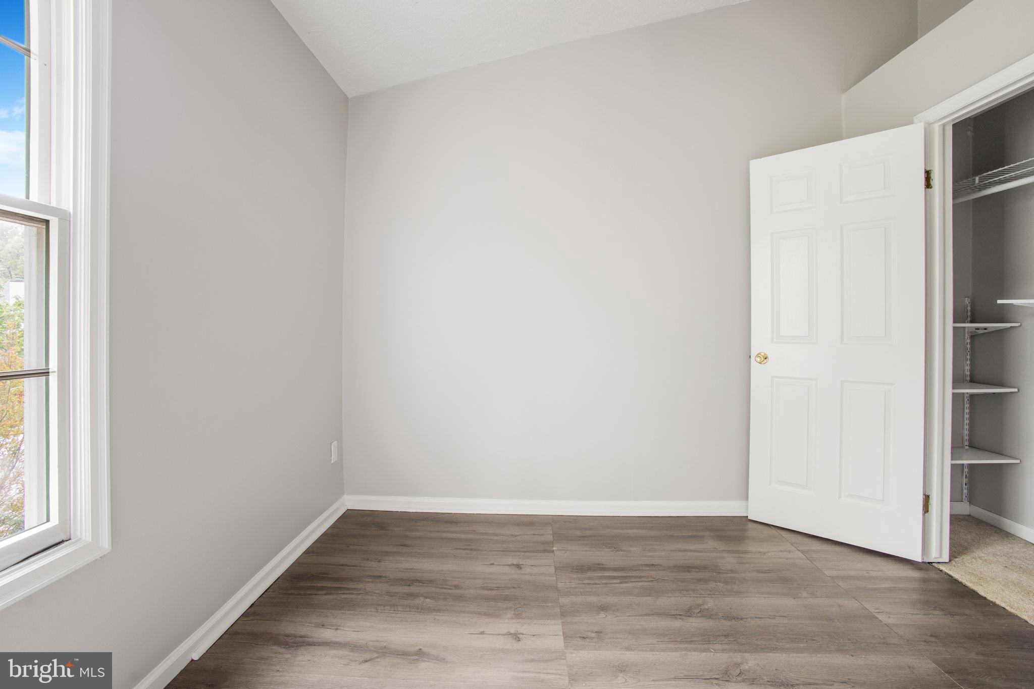 SEVEN OAKS - Residential