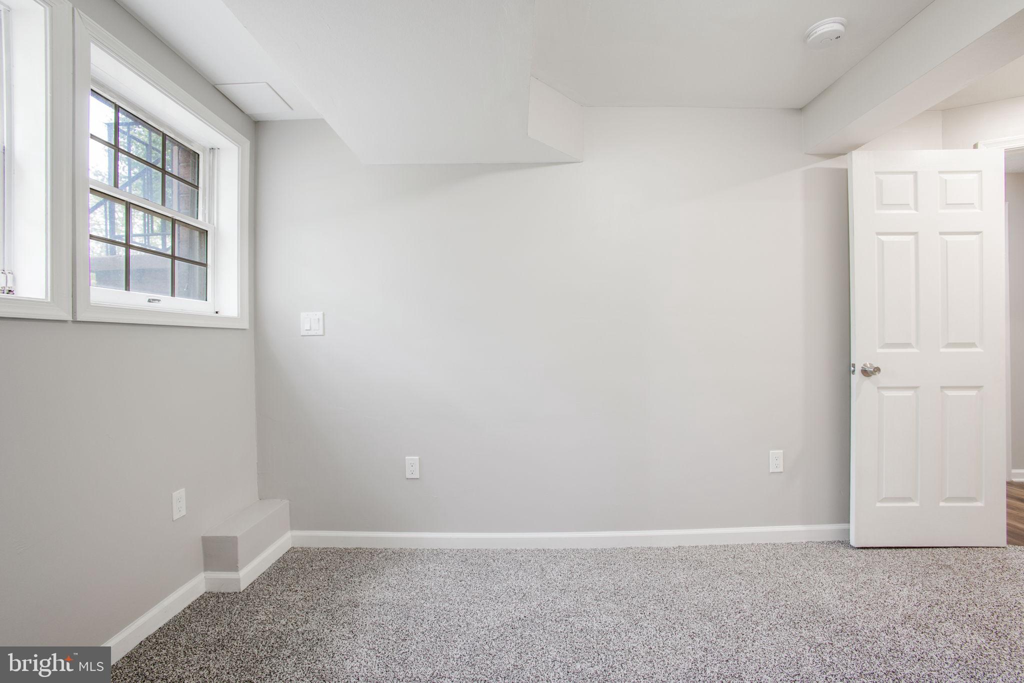 SEVEN OAKS - Residential