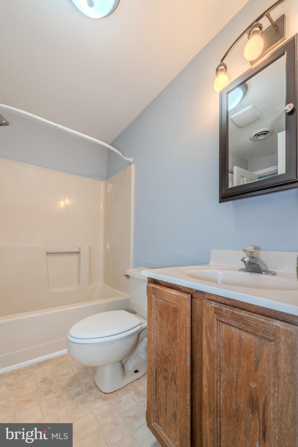 HUNTING QUARTERS - Residential