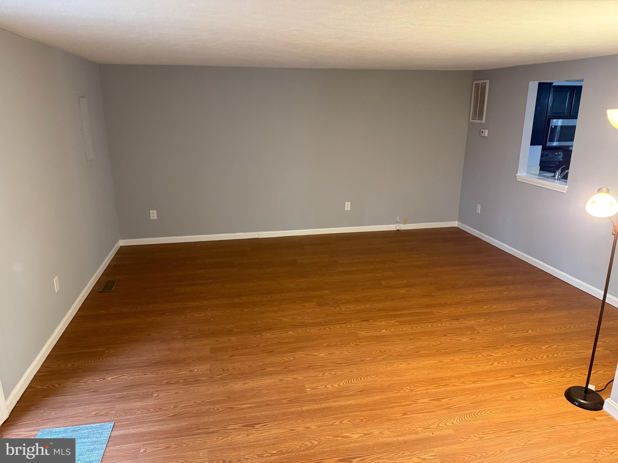 HUNTING QUARTERS - Residential