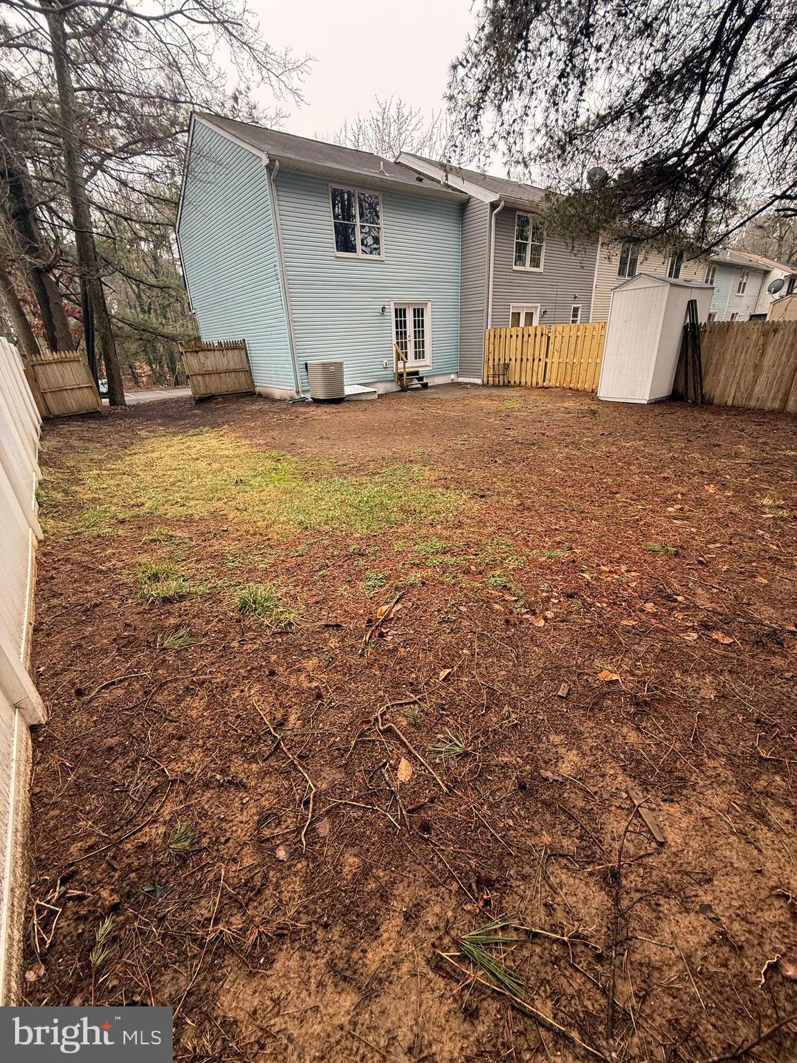 HUNTING QUARTERS - Residential