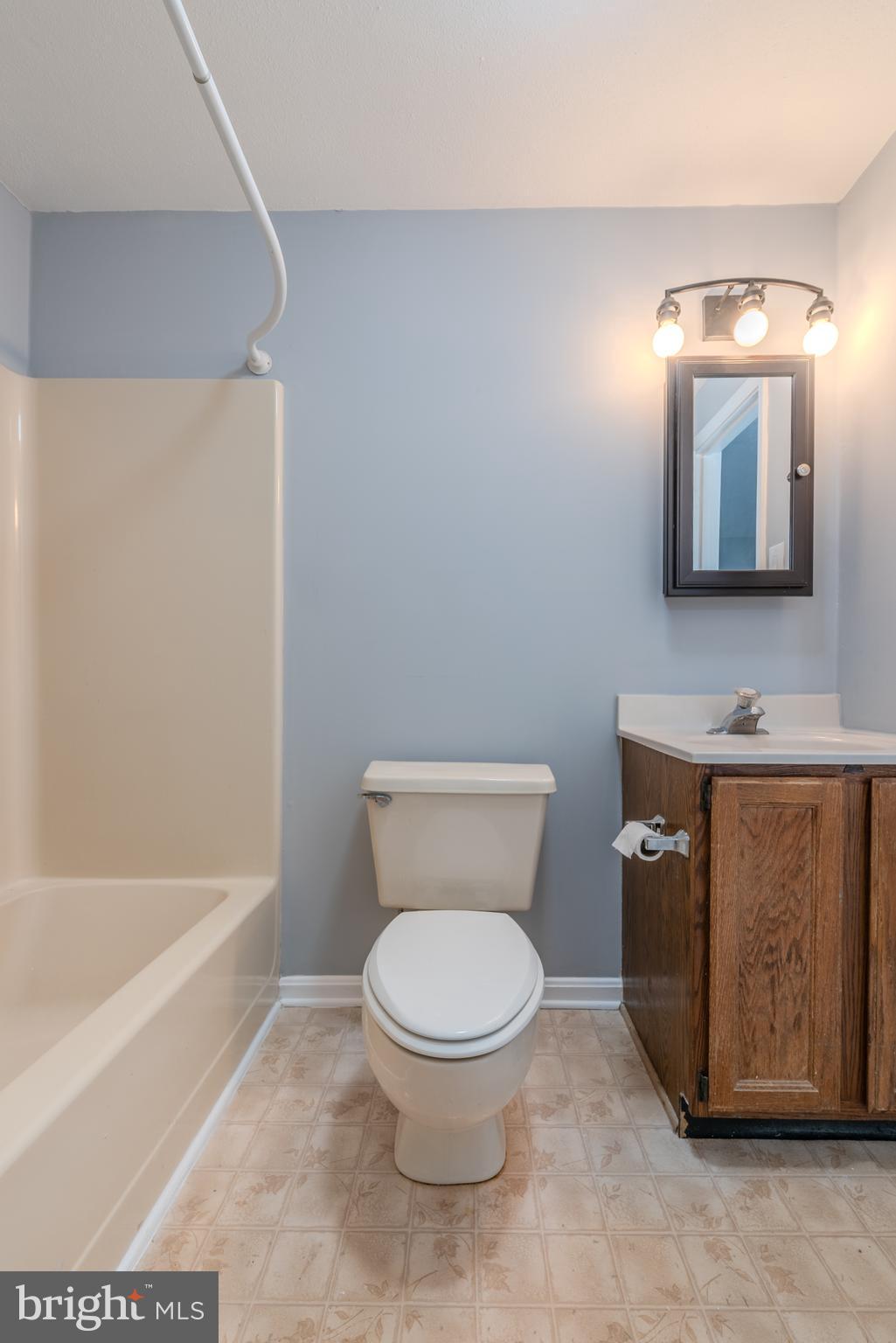 HUNTING QUARTERS - Residential