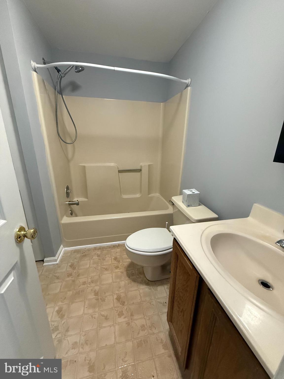 HUNTING QUARTERS - Residential