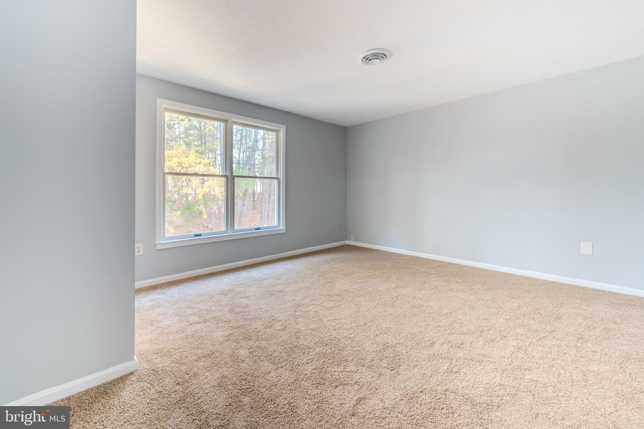 HUNTING QUARTERS - Residential