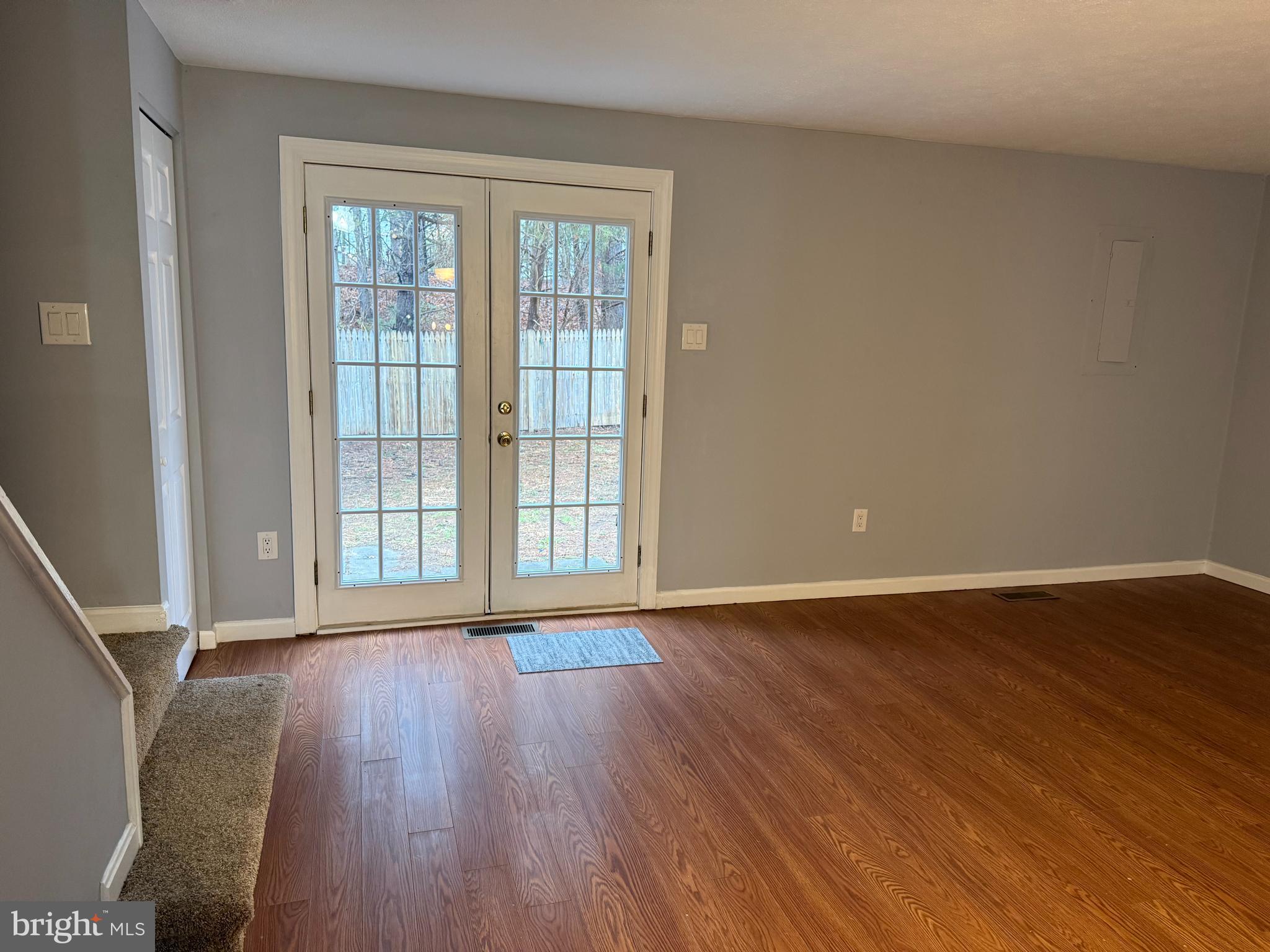 HUNTING QUARTERS - Residential