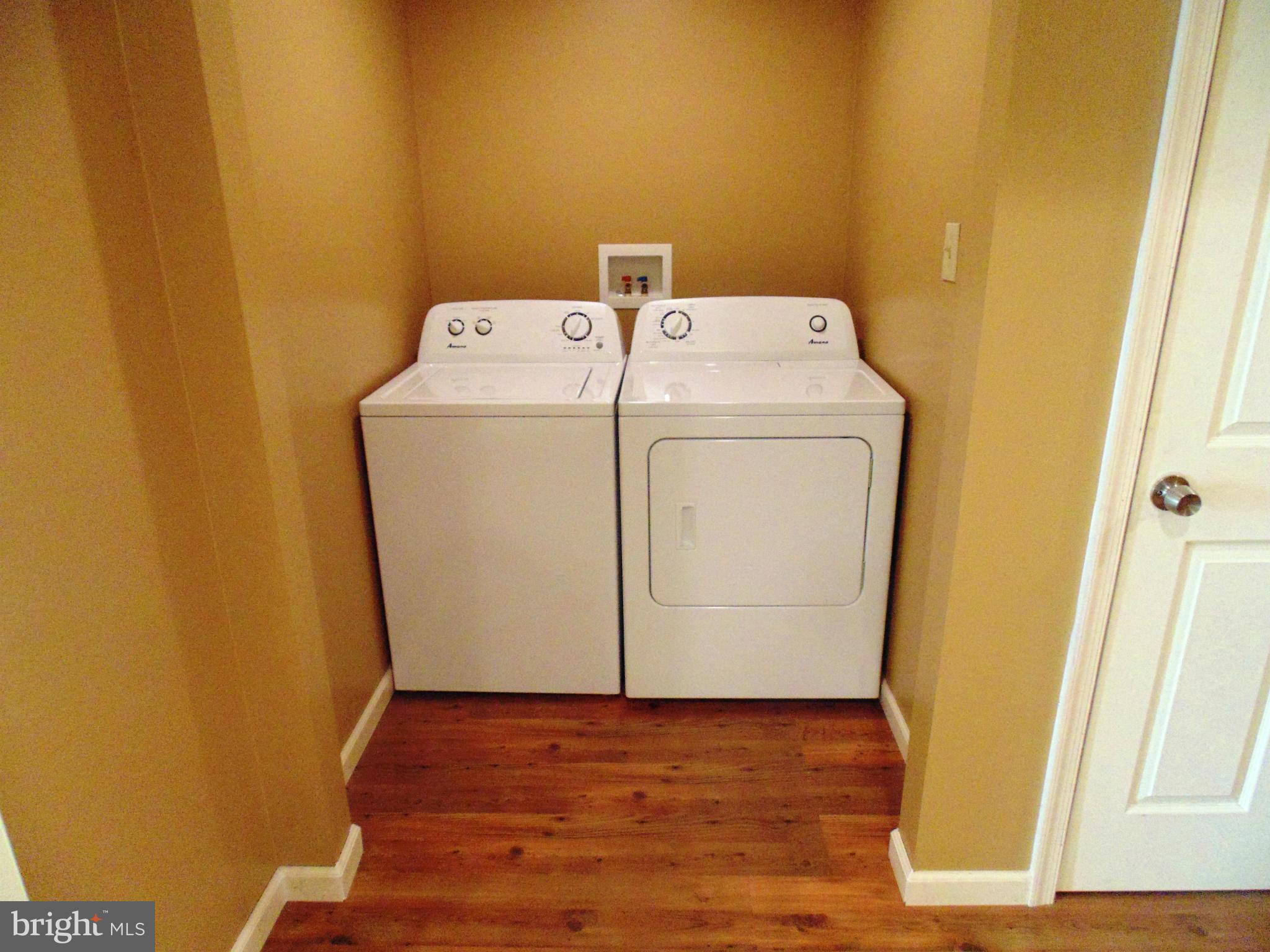 MANOR PARK - Residential Lease