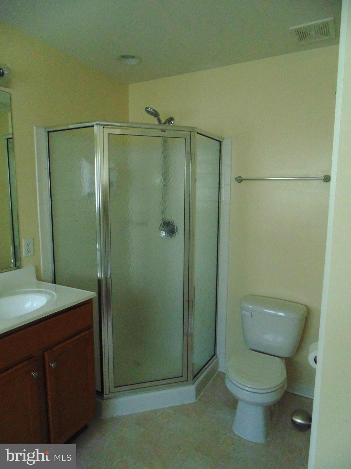 MANOR PARK - Residential Lease