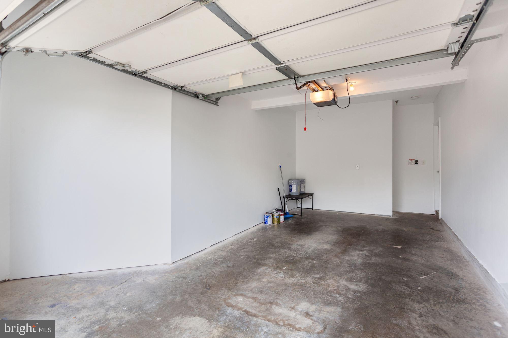 POTOMAC POINTE CONDOMINI - Residential