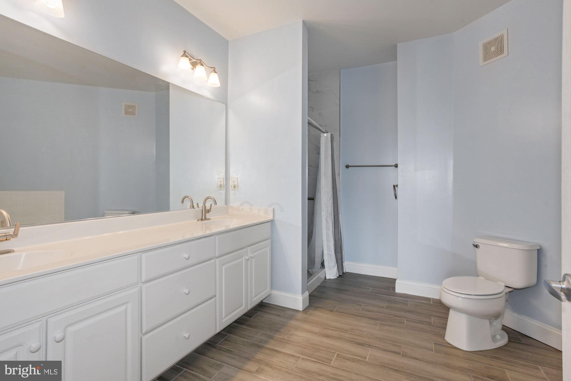 POTOMAC POINTE CONDOMINI - Residential