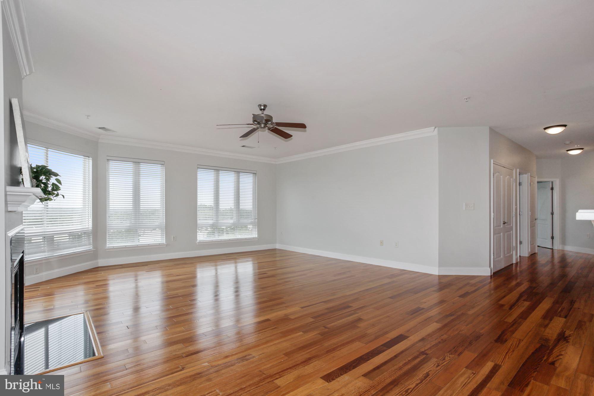 POTOMAC POINTE CONDOMINI - Residential