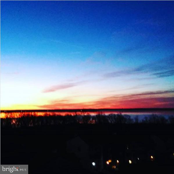 POTOMAC POINTE CONDOMINI - Residential