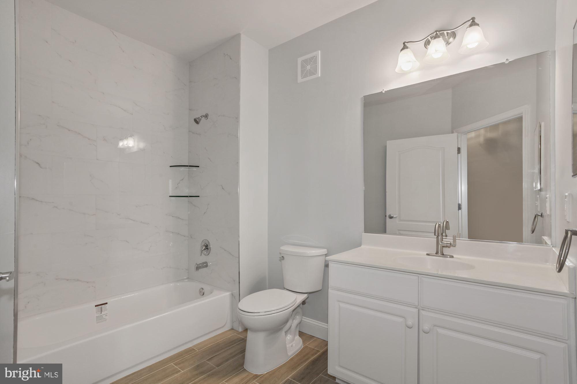 POTOMAC POINTE CONDOMINI - Residential