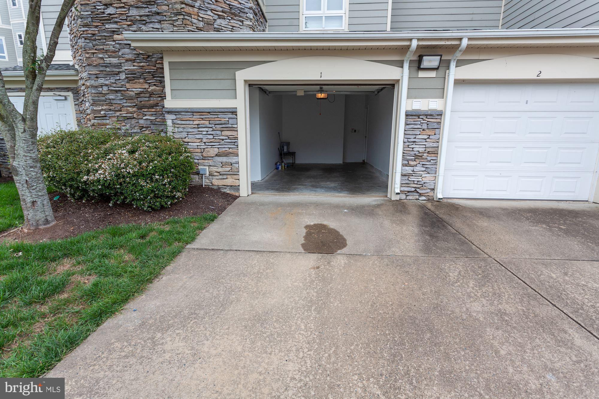 POTOMAC POINTE CONDOMINI - Residential