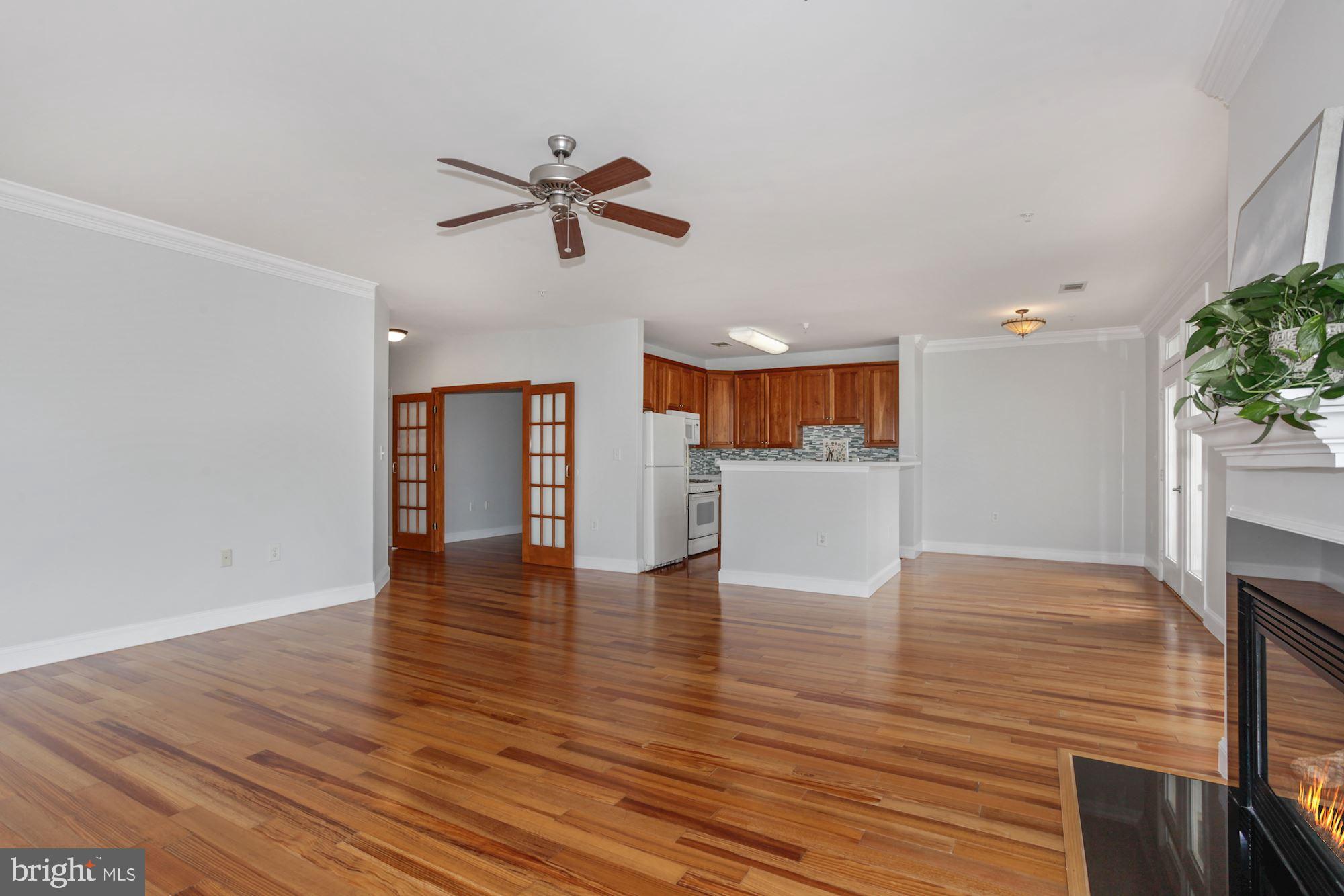 POTOMAC POINTE CONDOMINI - Residential