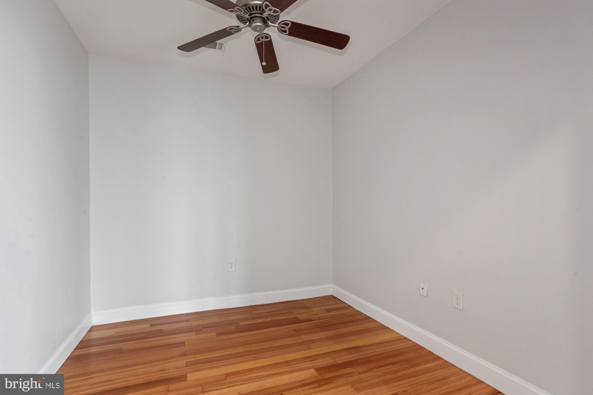 POTOMAC POINTE CONDOMINI - Residential