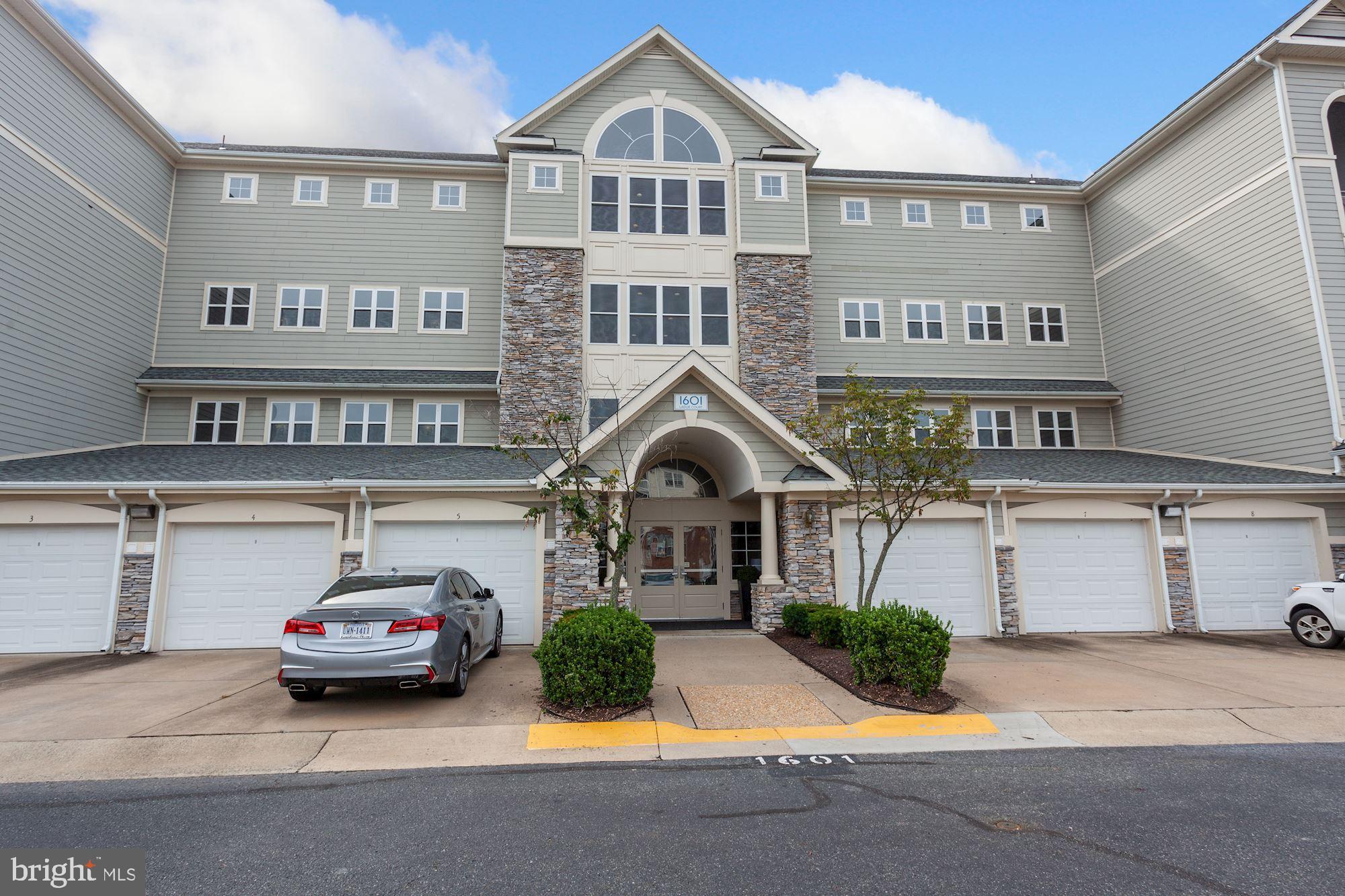 POTOMAC POINTE CONDOMINI - Residential