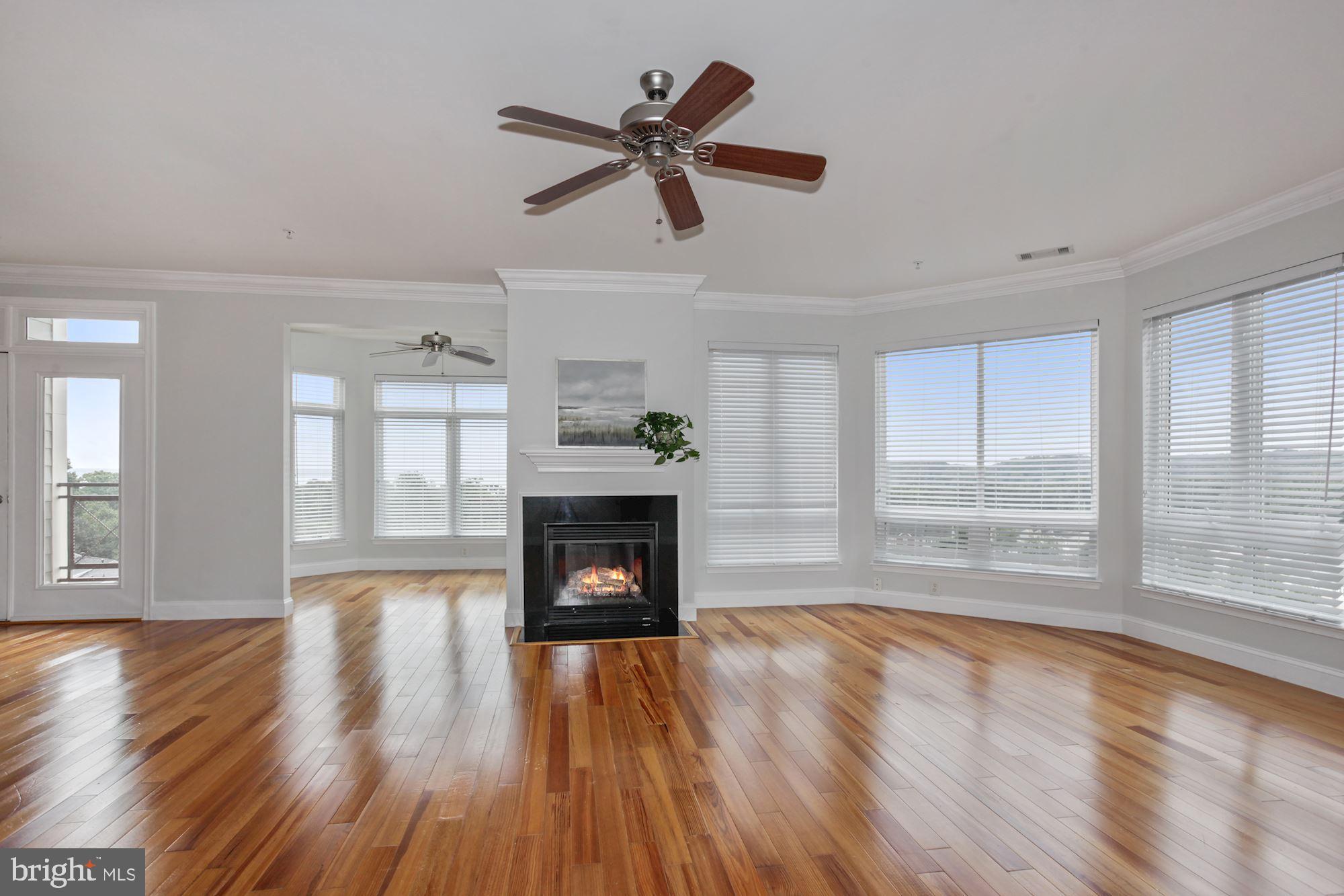 POTOMAC POINTE CONDOMINI - Residential