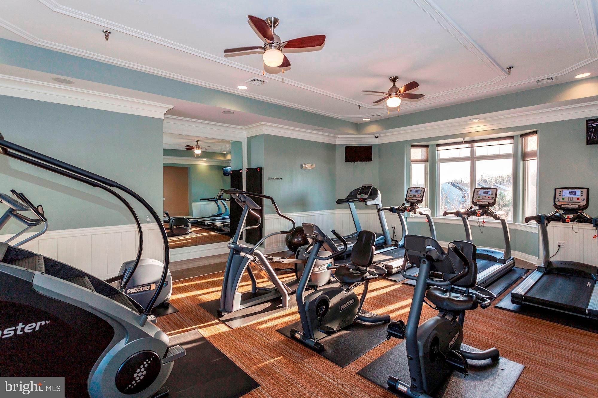 POTOMAC POINTE CONDOMINI - Residential