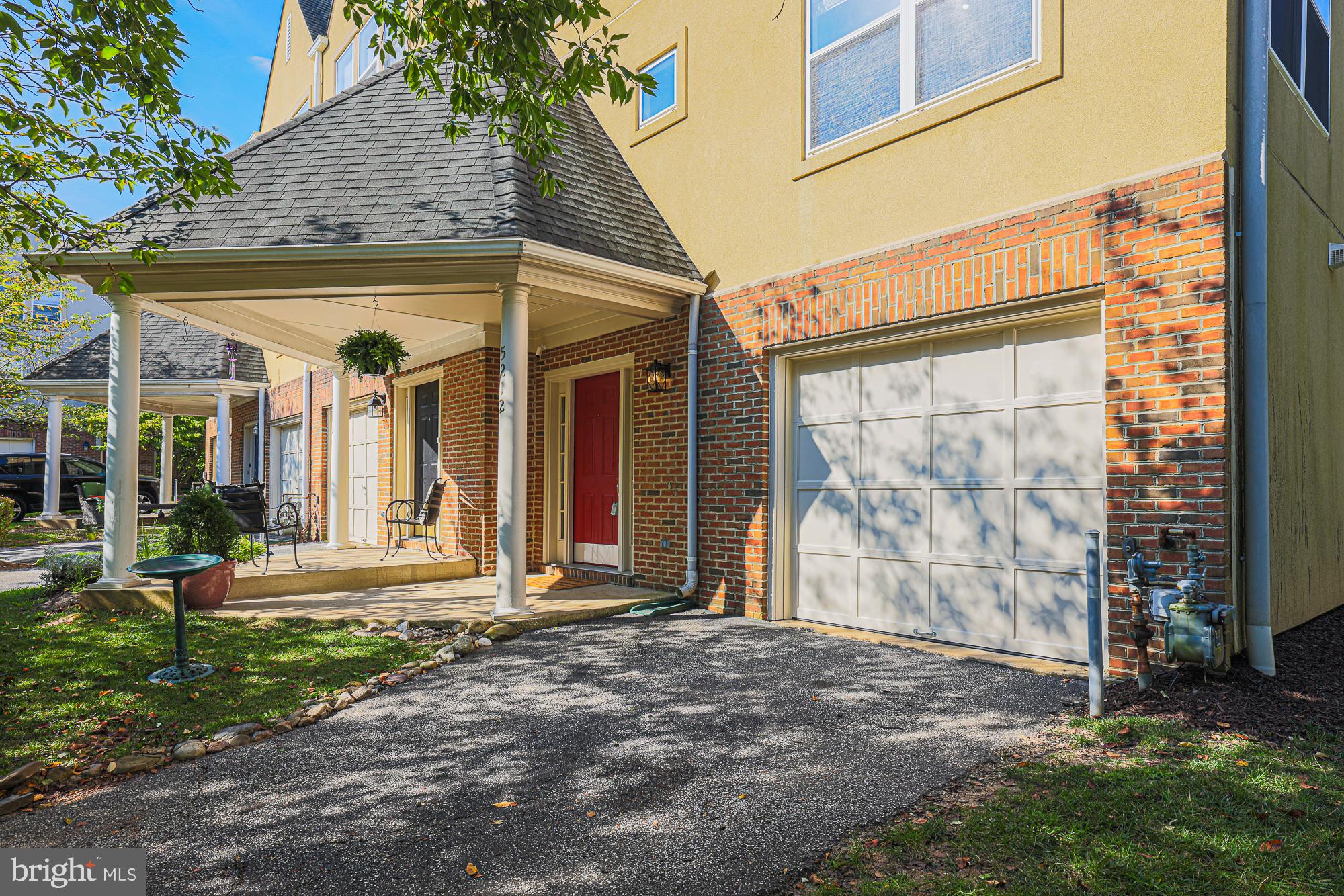 5212 TABARD COURT