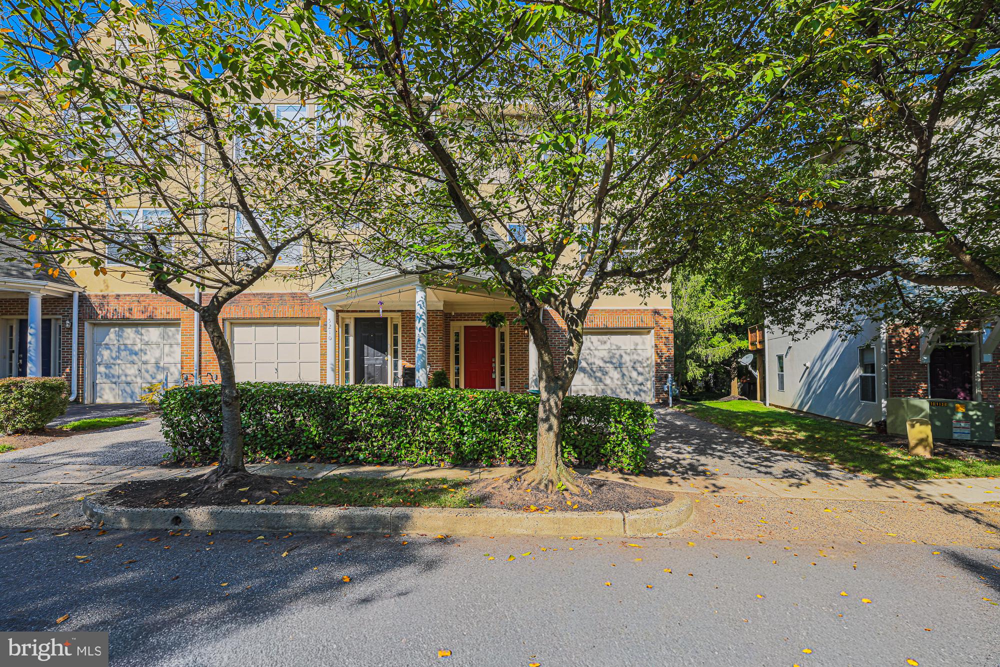 5212 TABARD COURT