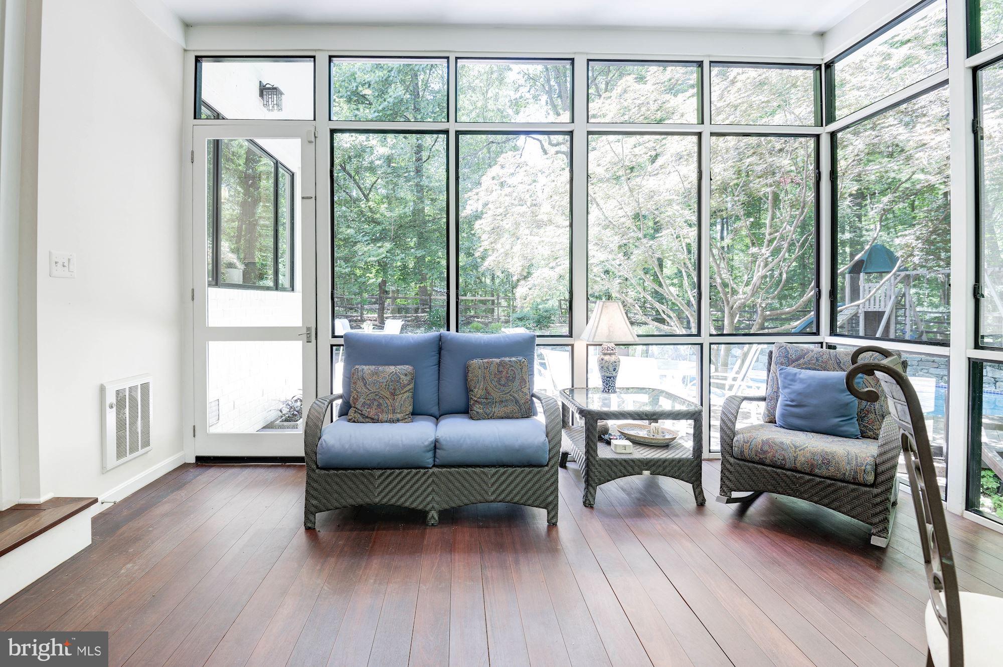 THE PALISADES - Residential